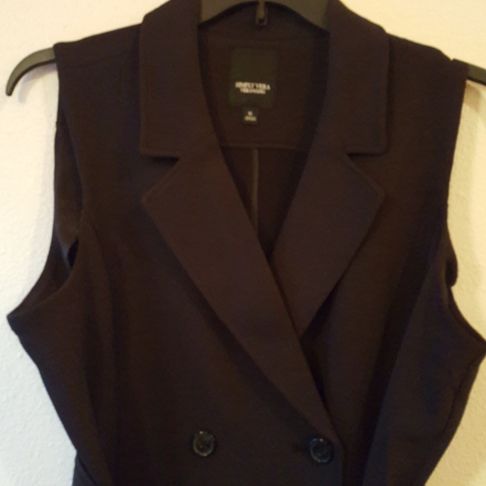 Vera Wang Double breasted sleeveless top